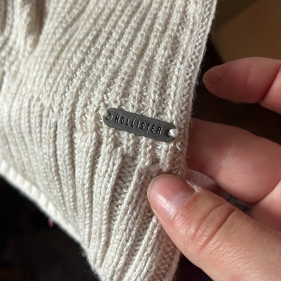 Cream Hollister cardigan - Picture 3 of 4